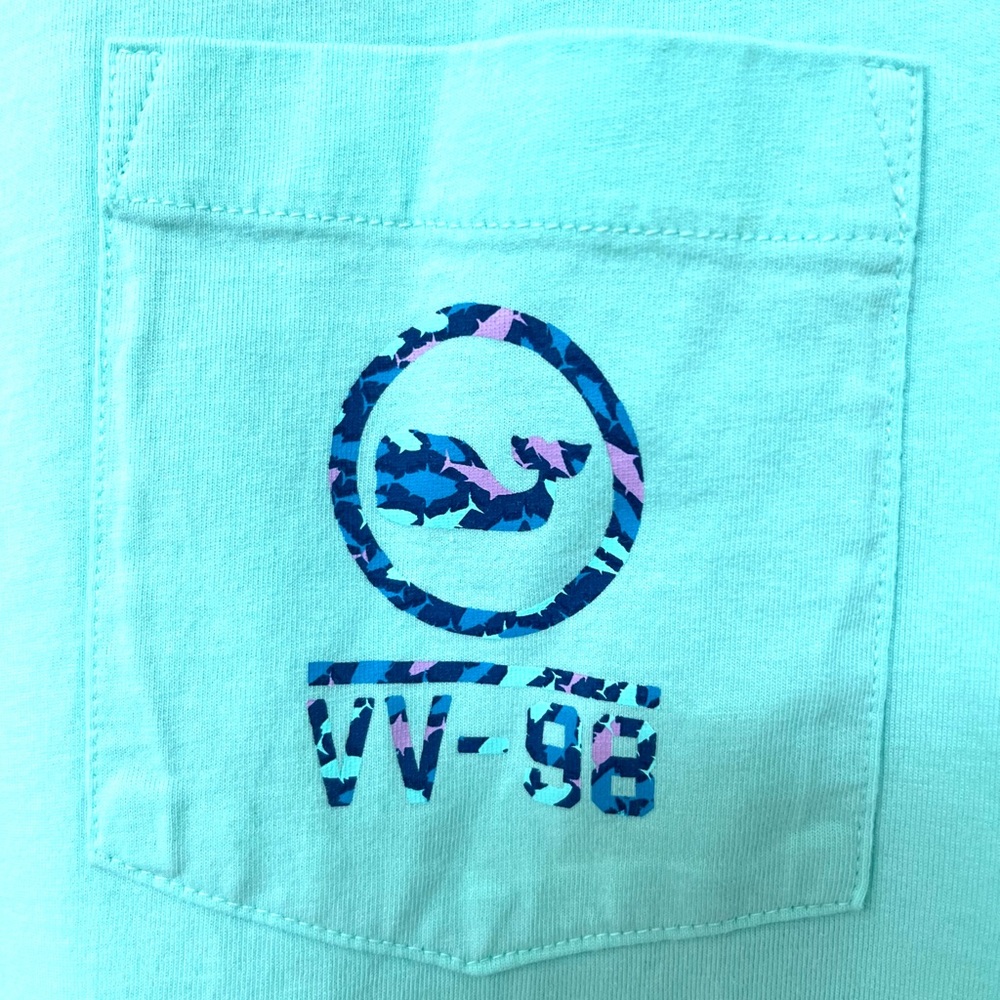 Vineyard Vines ~ Long Sleeve Tee ~ Great Graphics ~100% Cotton ~ Small - Picture 4 of 6